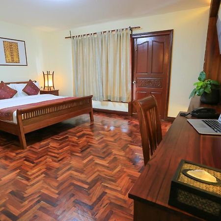 Phongsavath Boutique Hotel Вьентьян Экстерьер фото