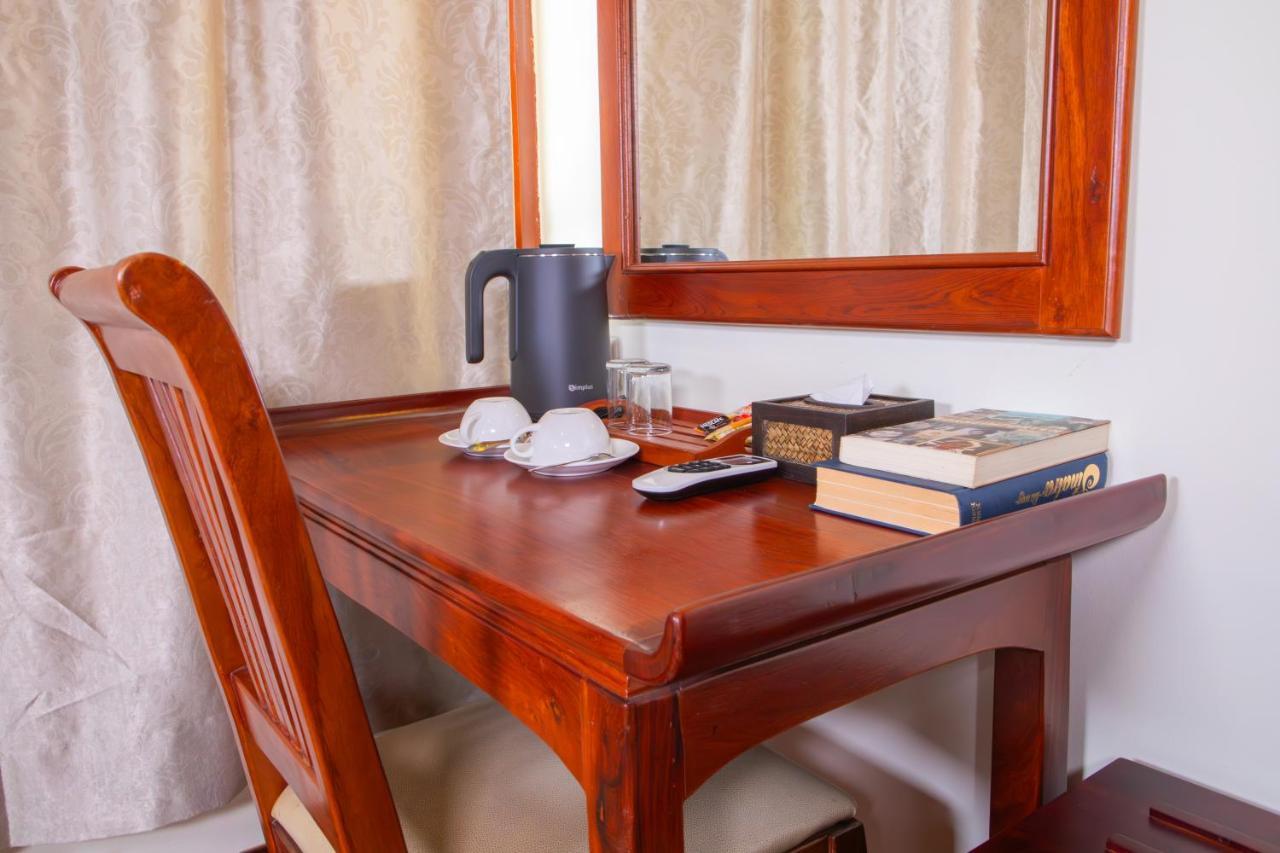 Phongsavath Boutique Hotel Вьентьян Экстерьер фото