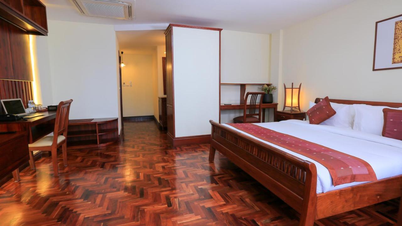 Phongsavath Boutique Hotel Вьентьян Экстерьер фото