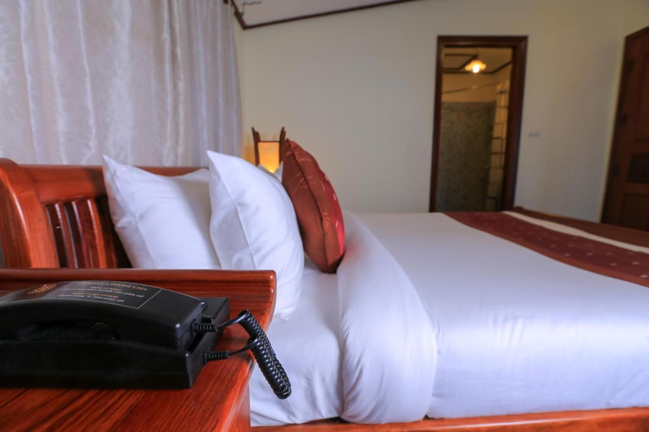 Phongsavath Boutique Hotel Вьентьян Экстерьер фото